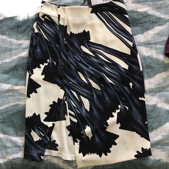 Halston Heritage Dresses & Skirts - Halston Heritage Blue Printed Skirt NWT